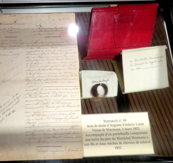 La médiathèque Victorine de Chastenay a présenté une belle exposition sur des documents appartenant au Maréchal Marmont