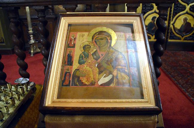 Visite guidée de la Cathédrale Alexandre Nevsky avec Générations 13