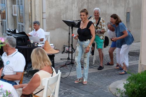 Cassis: La rue Thiers a fait la fête samedi