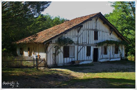 A l'Eco-Musée de la Marquèze... (Virage HDR)