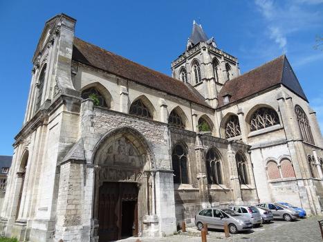 Image illustrative de l’article Église Saint-Taurin