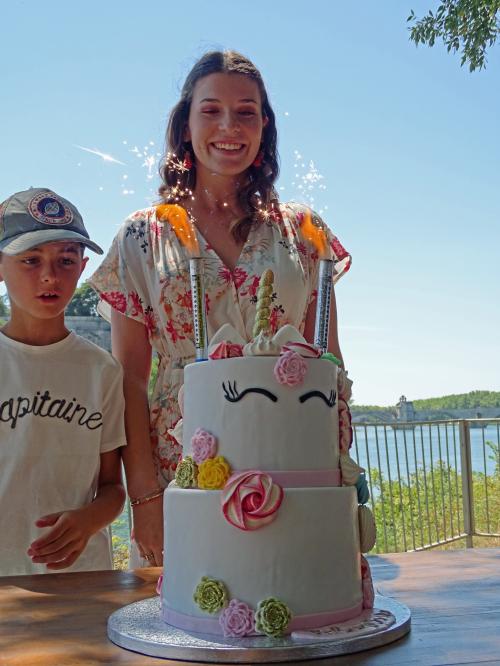 Valentine a eu 18 ans, les anniversaires se suivent et se ressemblent....