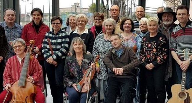 Roselyne Morandi réunit les auteurs de la Spaf du Tarn./ Photo DDM