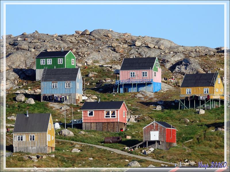 L'habitat de Kullorsuaq vu de la mer - Groenland