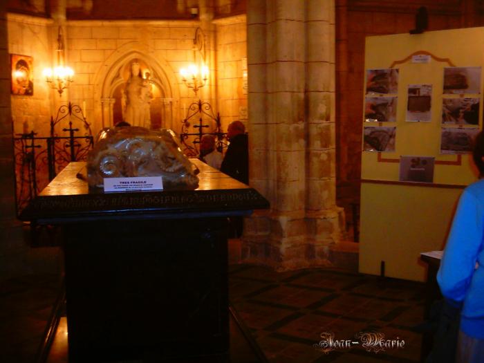 la Collégiale notre-dame d'Uzeste (gironde)