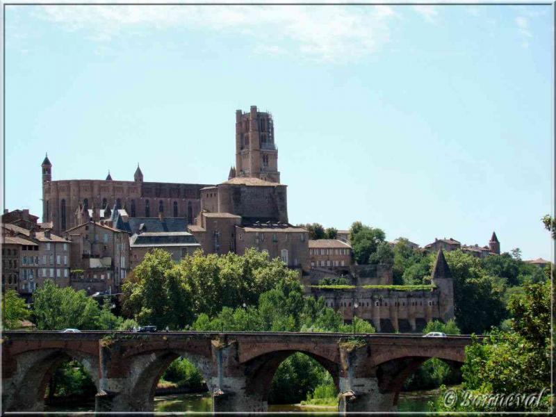 La Cathédrale Sainte-Cécile le Palais de la Berbie et le Pont vieux