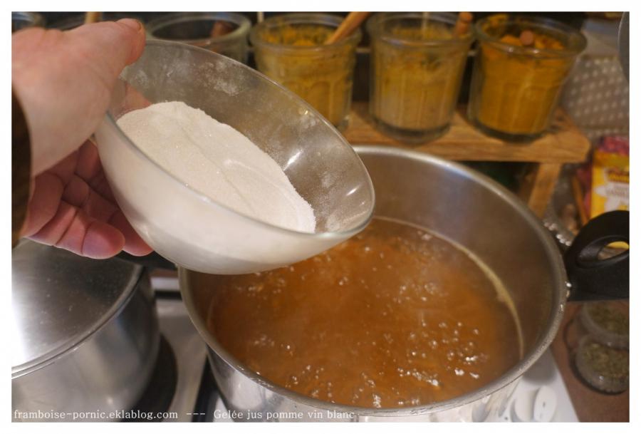 Gelée de pommes au vin blanc
