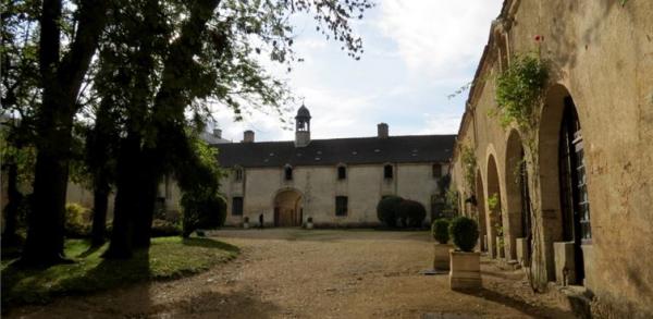 "La Saint Hubert à l’ancienne abbaye du Val des Choues", un article de Dominique Masson