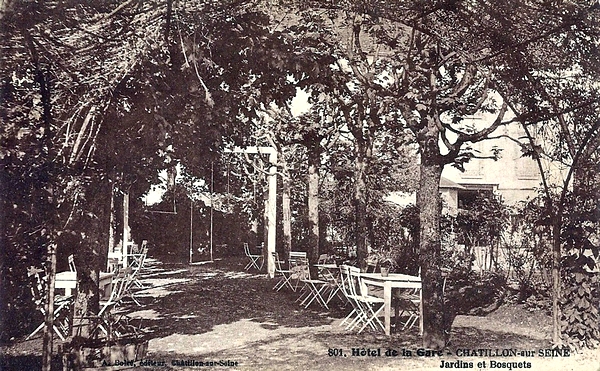 Quelques cartes postales représentant les commerces d'autrefois à Châtillon sur Seine.....