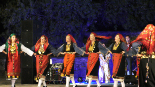 Le balcon posé sur la mer (41-2) à Χίος. Le balcon dansant 7. Θράκη, Μακεδονία, Eύβοια