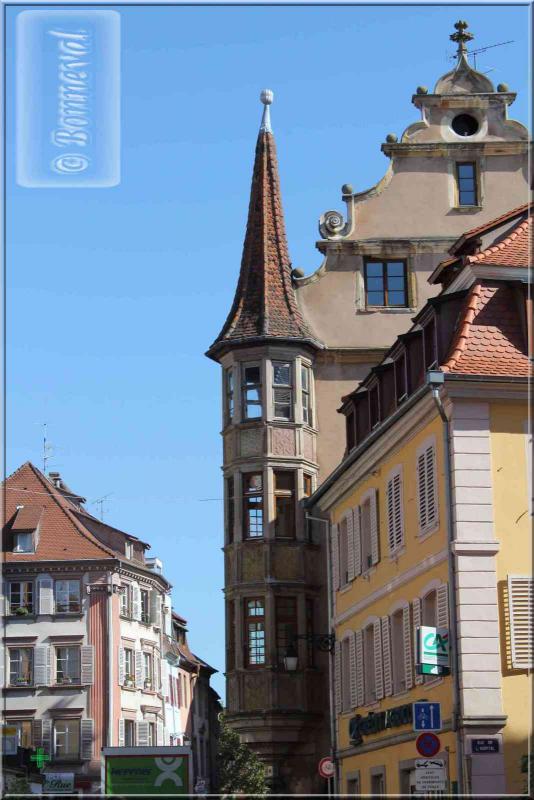 Alsace Haut-Rhin Colmar Maison des Arcades et l'un des deux oriels d'angle