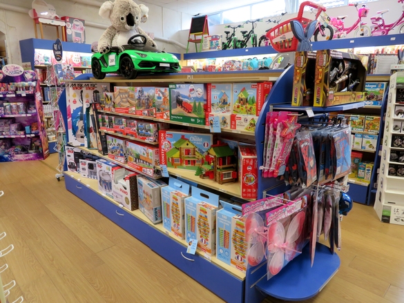 La boutique King-Jouet de Châtillon sur Seine, c'est une caverne d'Ali Baba pour les enfants...et les adultes !