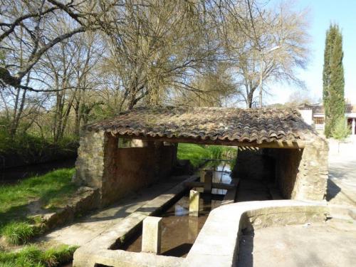 BRAS - le vieux lavoir