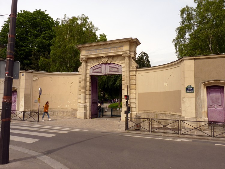 Entrée du square Villemin