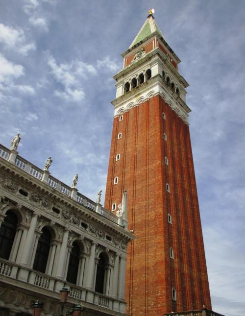 Le campanile de Saint-Marc à Venise