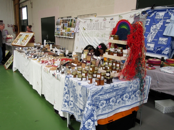 Le salon "Arts et saveurs", organisé par le Lions Club de Châtillon sur Seine, a eu un immense succès salle Luc Schréder...