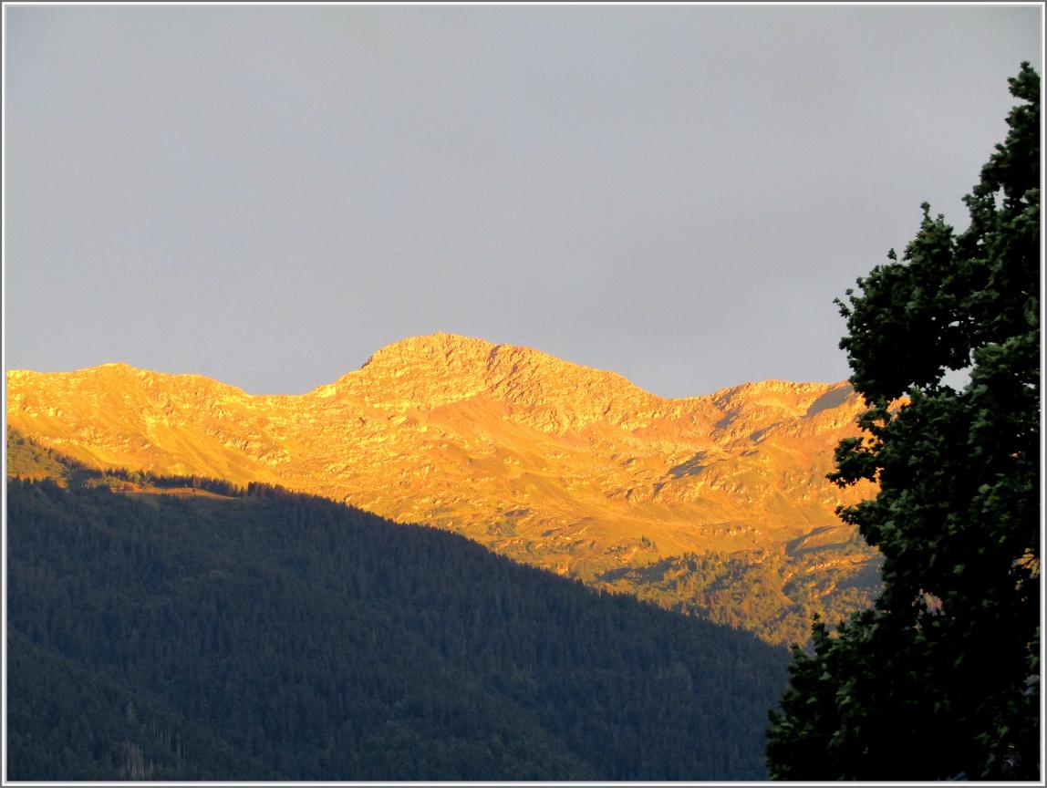 CHEZ NOUS AUSSI IL Y A DU BEAU A VOIR 