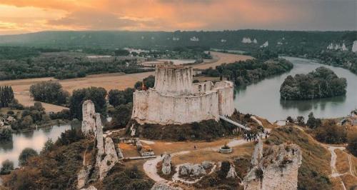 ╰⊱♥⊱╮ღ꧁ 27 Eure ꧂ღ╭⊱♥≺