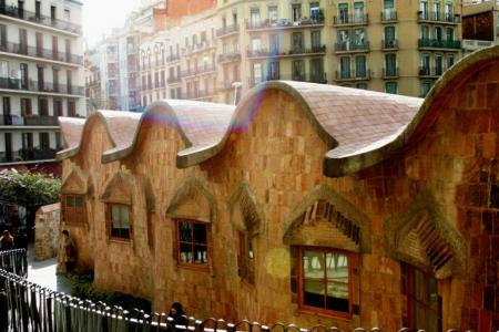   La cathédrale inachevée de Barcelone