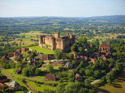 Le château de Castelnau-Bretenoux  (Lot)