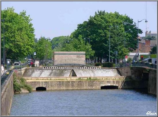 Quai_Emile_Zola_1