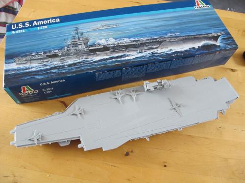 USS America au 1/720