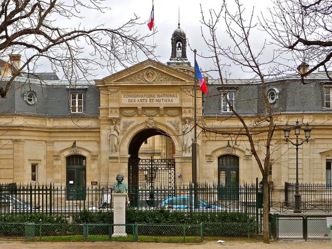 De la Cour des miracles au quartir Popincourt avec Générations 13