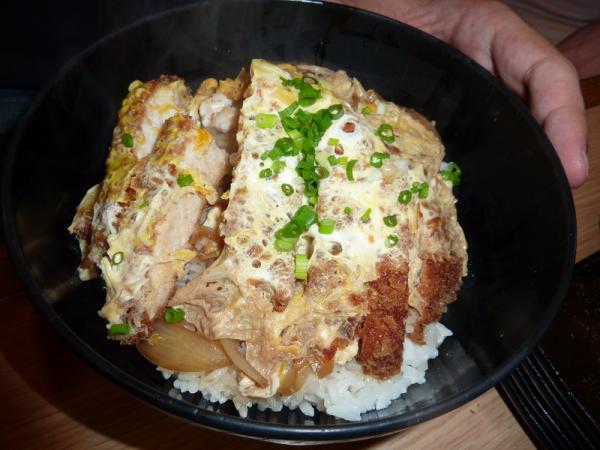 Katsudon https://www.sitesnes.com/IRL/2010.01.23_05.jpg