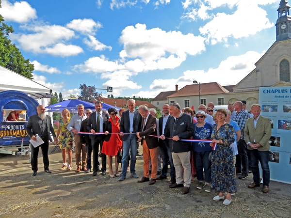 Les Journées Châtillonnaises ont attiré la foule  sur le Cours l'Abbé à Châtillon sur Seine,  les 4 et 5 juin 2022...