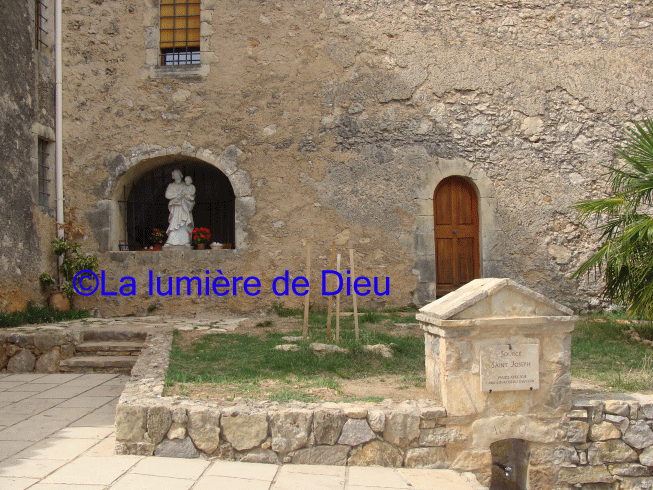 Cotignac, source saint Joseph