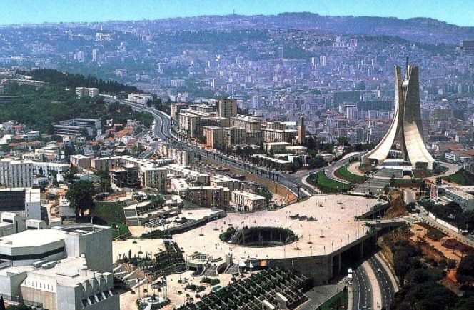 Manifestations en Algérie : et la France dans tout ça ?