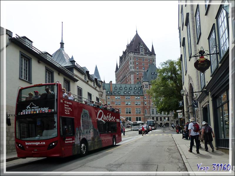 Trois moyens de visiter le Vieux Québec : la calèche, le bus à impériale, et le nôtre, avec les pieds... - Canada