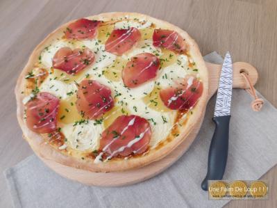 Pizza franc-comtoise à la cancoillotte