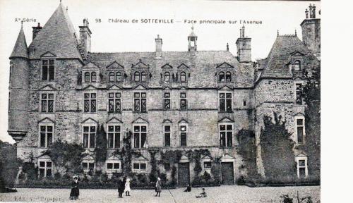 LES REMPARTS DE SOTTEVILLE (Manche)