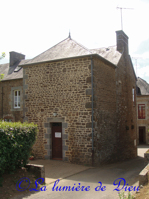 Pontmain : Le presbytère