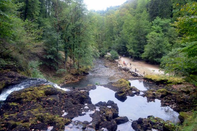 Vacances jurassiennes avec Arlette : Les sources du Lison et de la Loue