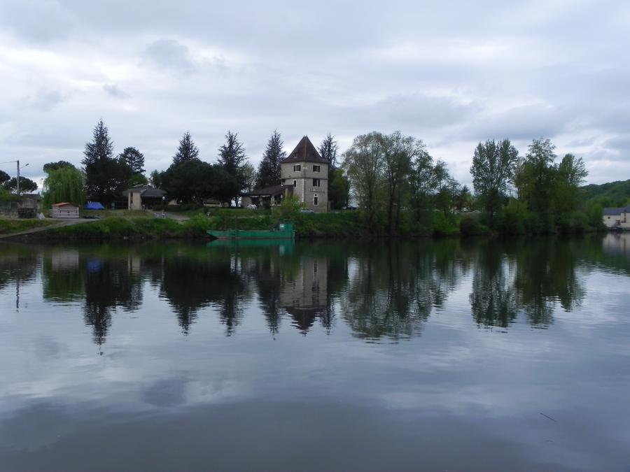 Puy-l'Évêque le château  (2)