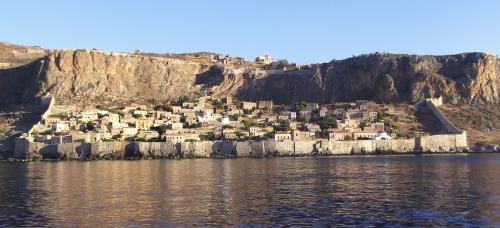 De MONEMVASIA à GERAKAS