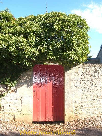 Vieilles pierres et calvaires à Brion sur Ource...