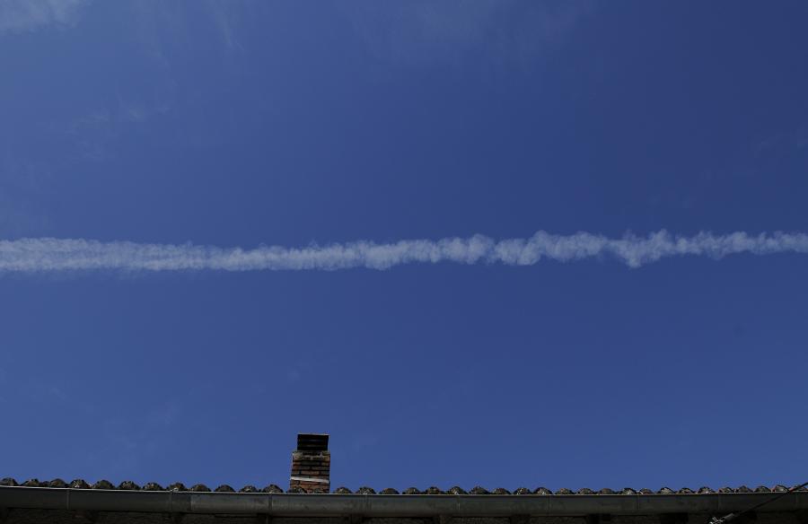 ... Juste au-dessus du toit, du Moi .