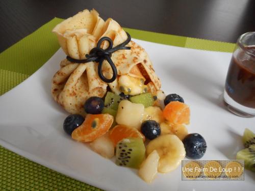 Aumônière de crêpe et son trésor de fruits