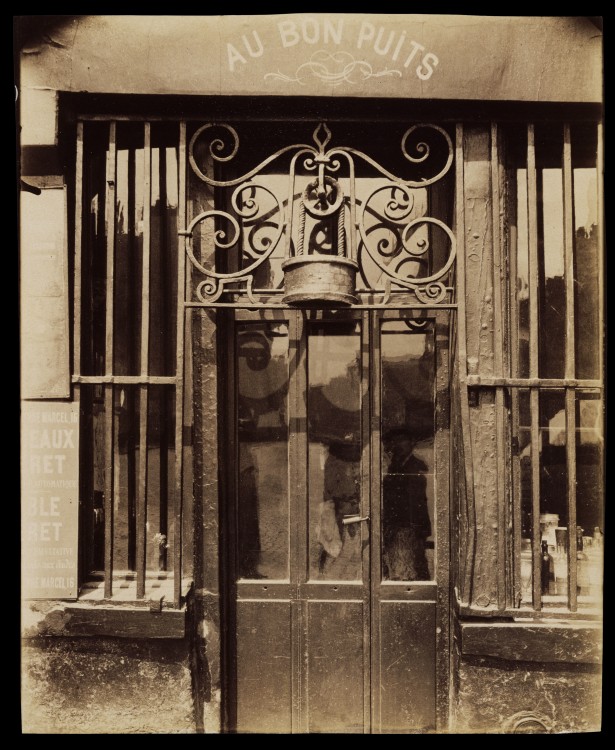 Atget Paris Au bon puits rue Michel Le Conte 615x750 Le Paris de 1900 par Atget 