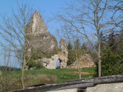 LES REMPARTS DE BONSMOULINS (Orne)