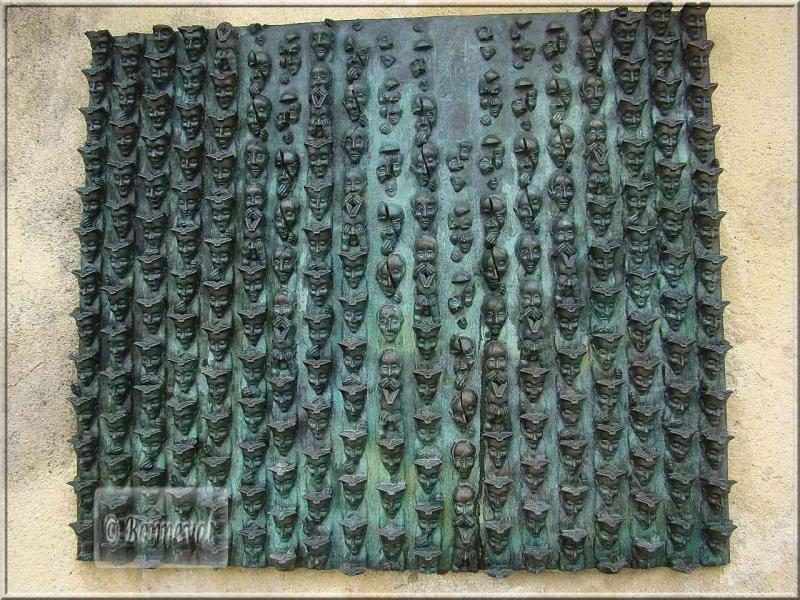 La RochellePorte des Deux Moulins sculpture de Bruce Krebs de Génération en Génération