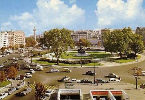     Concert   place   de   la  Nation  :   22   juin   1963