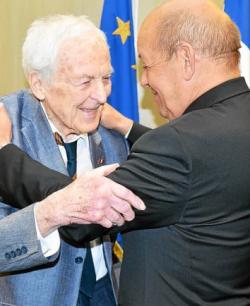 * 3 Anciens du B.M 24 faits Chevaliers de la Légion d'Honneur 