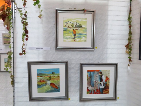 Au Salon d'Automne de Chamesson en 2024, 35 peintres ont présenté 165 tableaux, tous plus beaux les uns que les autres !