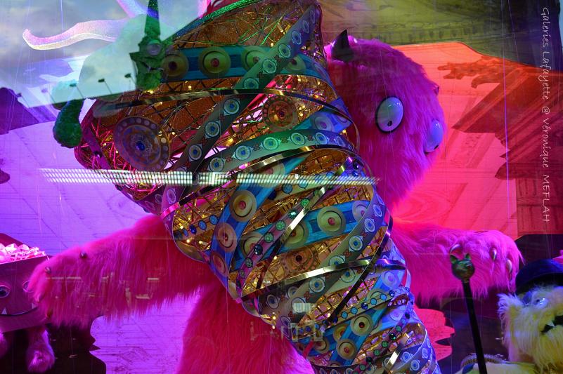 Galeries Lafayette : Des vitrines monstrueusement drôles