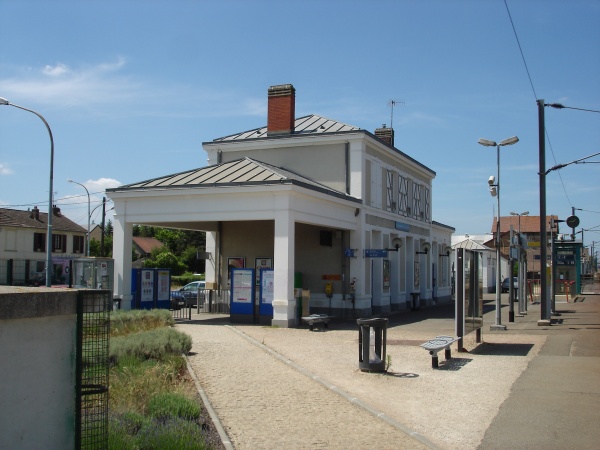 Montfort-l'Amaury (fin)
