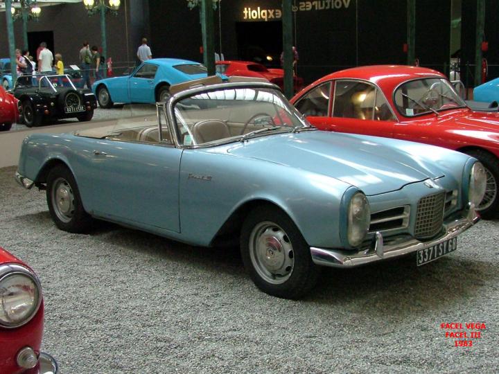 FACEL VEGA : LES MODELES 4 ET 6 CYLINDRES